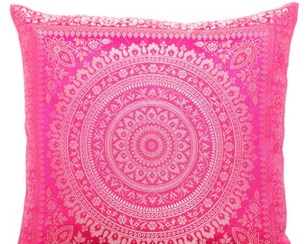 dark magenta throw pillows