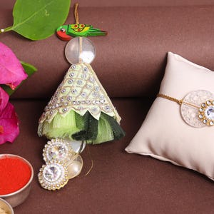 Elegante bordado Bhai Bhabhi Lumba Rakhi Set/Rakhi Lumba hecho a mano Par Raksha Bandhan Regalo para pareja/Rakhi para mujeres Roli Chawal/Tarjeta