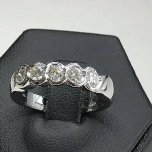 Engagement ring.18K gold ring.Women&#39;s ring.Anniversary ring.Diamond ring.Anniversary ring.Bridal ring