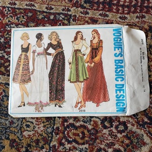 Vintage 70s Vogue&#39;s Basic Design Pattern 2618 Misses Dress Size 12 Bust 36 Hip 38