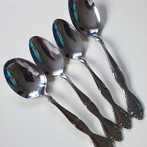Vintage Oneida Community Cantata Set of 4 Spoons Teaspoon Oval Soup Spoon Sugar Spoon
