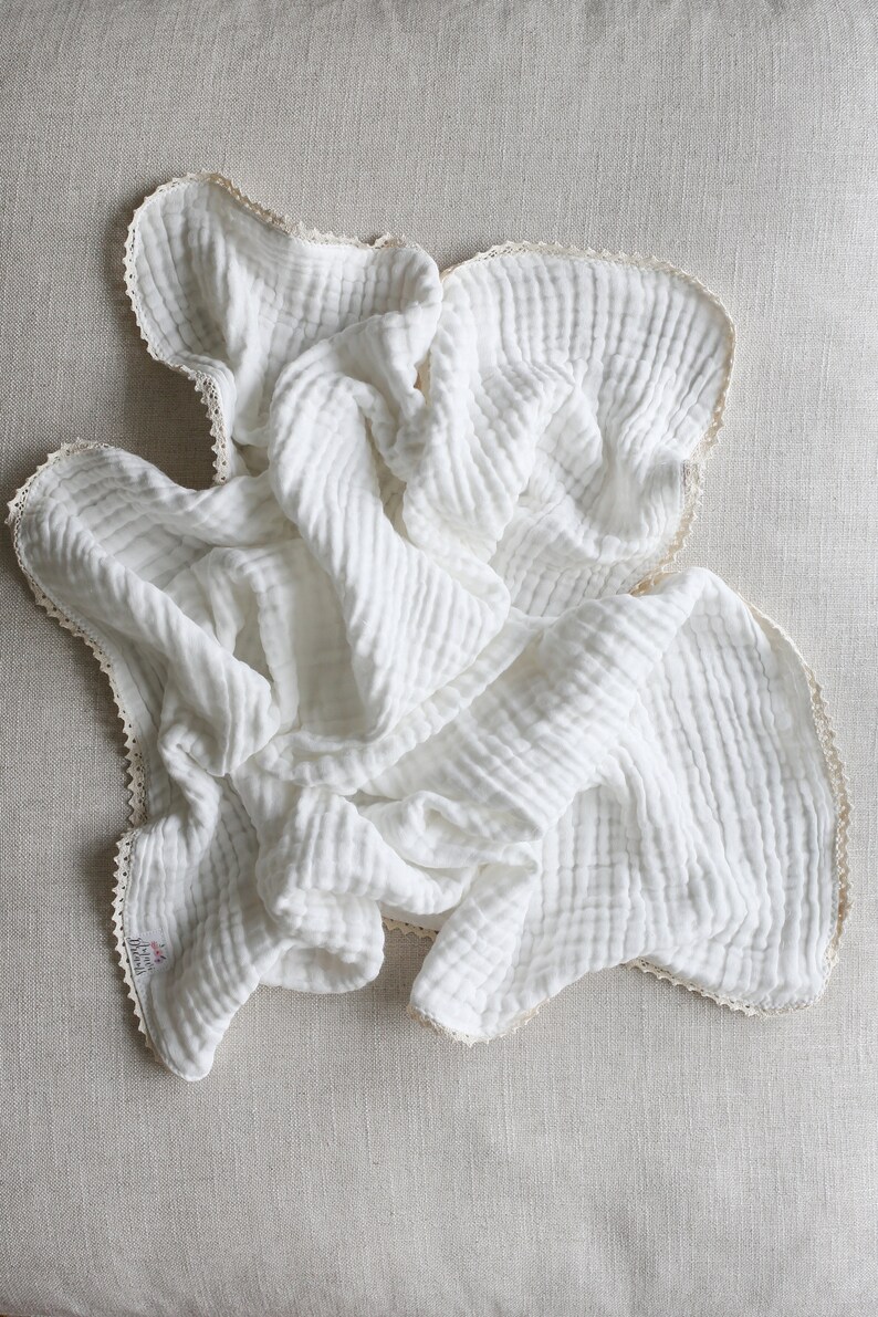 White Cream Blanket Swaddle Pom Pom Blanket Vanilla Organic Muslin Pom Pom Blanket Gender Neutral Blanket Crib Blanket Baby Blanket
