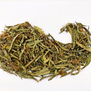 Dried Pericon, Tagetes lucida Leaf for Sale from Schmerbals Herbals. Otherwise known as Sweet Mace Marigold, Sweet Scented Marigold, Mexican Marigold, Mexican Mint Marigold,  Mexican Tarragon, or Yerbaniz