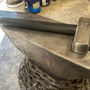 Hand forged 2.5 pound Japanese bladesmith hammer image 3