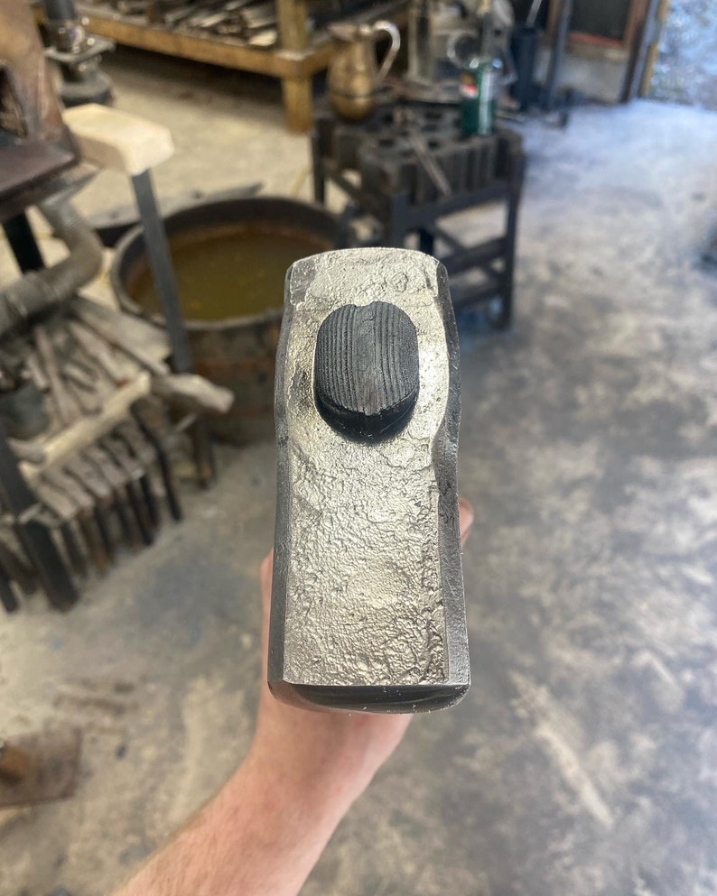 Hand forged 2.5 pound Japanese bladesmith hammer image 4