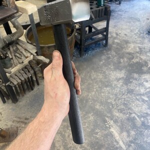 Hand forged 2.5 pound Japanese bladesmith hammer image 5