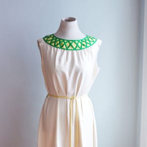 1960s cocktail dress/Waist 28&quot;