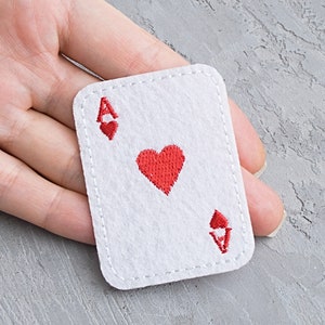 Ace of Hearts patch 60mm, kaart van de liefde, geborduurde patch opstrijkbare / naai op speelkaarten, rood hart stoffen - 2 3/8"