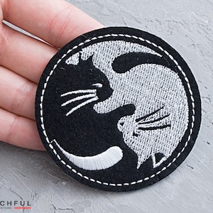 Yin Yang Kitties iron on patch 70mm, Cuddling cats, Yoga Emblem Peace Symbol Patches Applique, Embroidered patch - 2 3/4&quot;