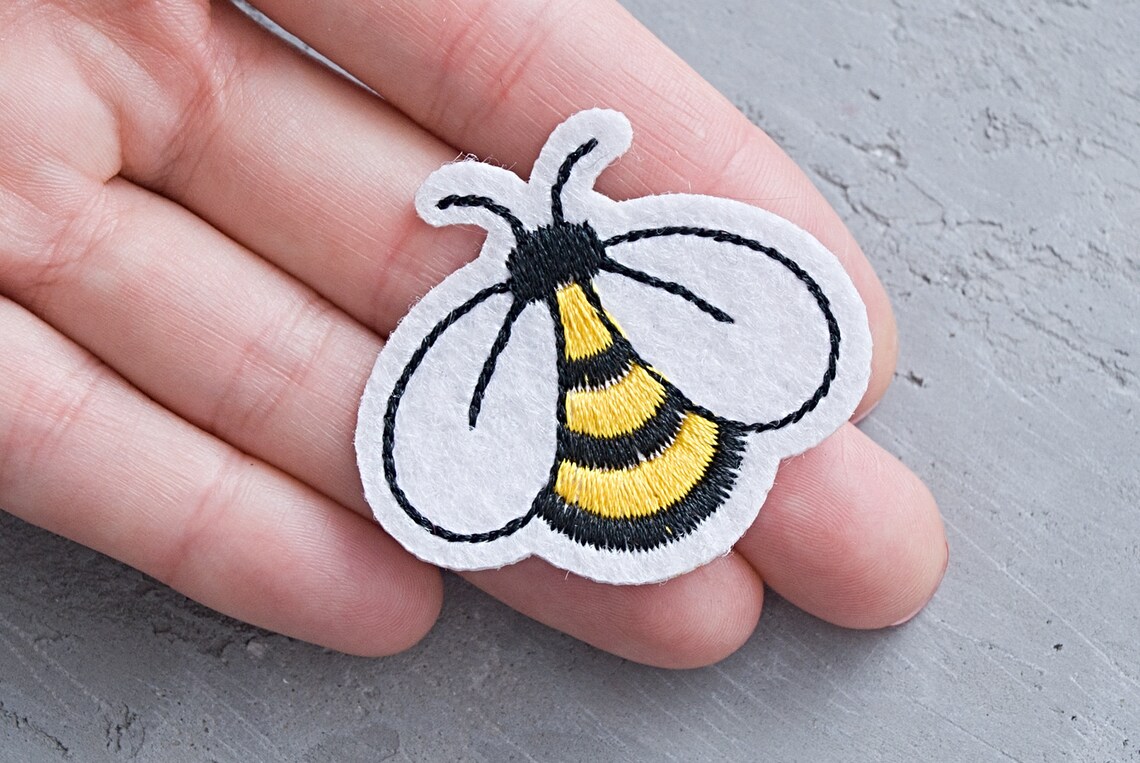 Little bee Iron-on patch 1 13/16. Gold insect badge. | Etsy