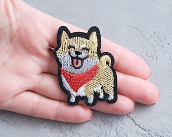Shiba Inu Welpe Hund Aufnäher 55 mm. Japanischer Akita gesticktes Bügelbild für Stofftasche & Tasche, Hundeliebhaber Geschenk - 6,5 cm