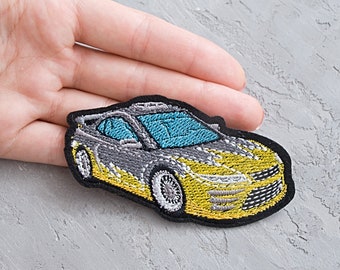 Gelb Grau Sportwagen Patch, bestickte Applikation für Jeans und Rucksäcke
