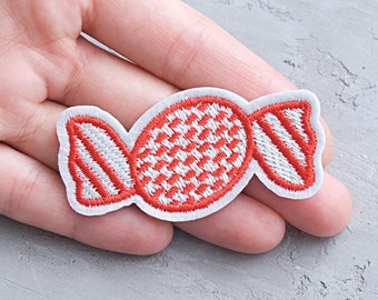 Aplique termocolante bordado de doces, vermelho (65 mm)