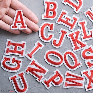 Parche de letras rojas de 45 mm, aplique bordado del alfabeto, parche termoadhesivo con letras rojas y blancas, decoración de ropa - 1 3/4"