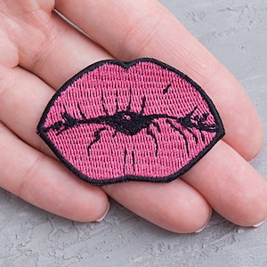 Kissing lips patch, Girly badge. Embroidered applique, Pop culture gift. Iron-On Patch. Sexy Kiss patch