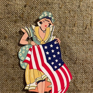 Tailles jusqu'à 17 po. Style vintage Art déco Betsy Ross tient le drapeau Americana 4 juillet USA décoration patriotique en papier cartonné découpé à la main, décorations de cupcakes