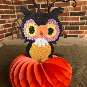 Vintage Style Honeycomb Pumpkin and Cardstock MOD Owl Sits Top Halloween Thanksgiving Fall Table Centerpiece Decoration, 3 pc