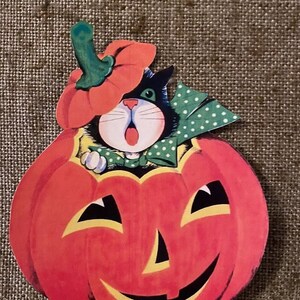 Tailles jusqu'à 13" style vintage Chat noir, nœud à pois verts assis dans une citrouille JOL, décoration de papier cartonné découpé à la main pour Halloween, décorations pour cupcakes aussi