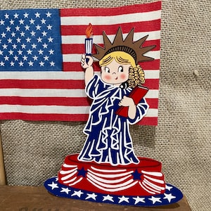 Tailles jusqu'à 14" vintage Style Americana 4 juillet USA patriotique Lady Liberty sur gâteau carte de décoration en papier cartonné découpé à la main, décorations de cupcakes aussi