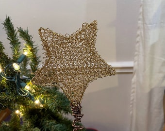 Vintage Style Soft Gold Wire Wrap Mesh Star Rustic Industrial Mini Christmas Tree Topper,  4" Across, Perfect for Smaller Trees