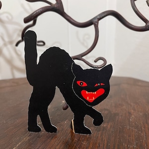 Dimensions jusqu'à 23 cm (9 po.) VERSION debout, style vintage, supports pour chats noirs, décorations Halloween yeux rouges en papier cartonné découpé à la main, décorations de cupcakes
