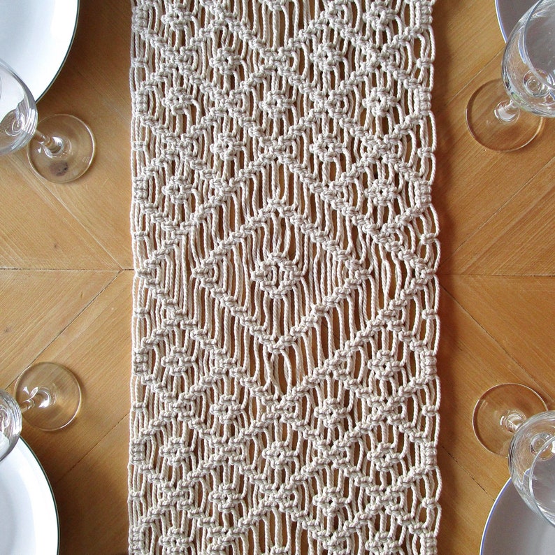 MACRAME PATTERN / Table runner / Table cloth / Table cover / DIY / Pdf / Macrame tutorial / Advanced level / English and French image 4