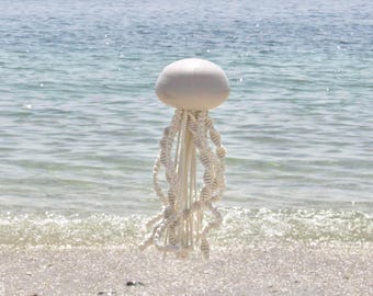 WHITE JELLYFISH with enameled stoneware and macrame / Marine decoration / hand-crafted suspension / Marine animal