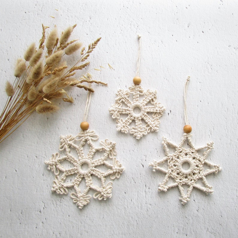 MACRAME PATTERN / 5 snowflakes / 5 stars / Macrame tutorial / Christmas decorations / How to / DIY / Beginner level / English and French image 3