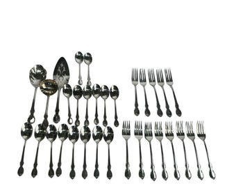 1847 Rogers Bros Reflection Silver Plated Flatware Set Serving Spoon 32 Pieces