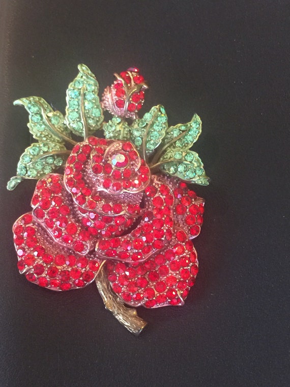 Stunning Vntg Rhinestone, Flower Brooch