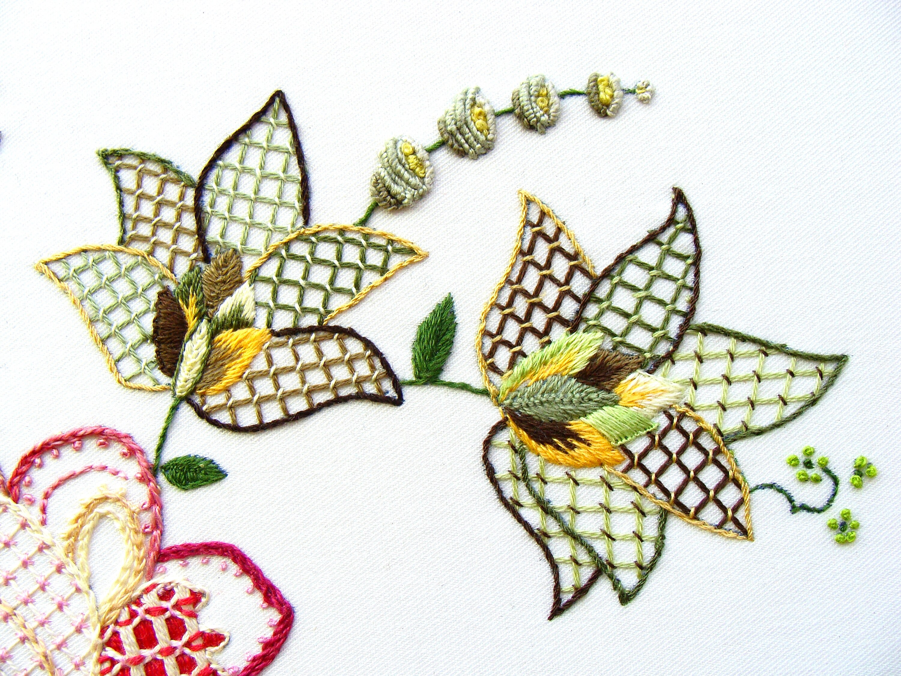 Crewel Embroidery Kit Queen Rose Light Kit De Broderie Etsy