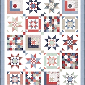 Può includere: Una trapunta patchwork con un motivo ripetuto di blocchi a stella in tessuti rossi, bianchi e blu. La trapunta ha un bordo a quadretti blu e bianco. Le stelle sono di varie dimensioni e design, creando un'estetica artigianale.