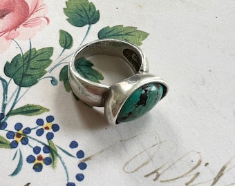 Chunky Oval Ring with Horizontal Orientation ~ Vintage Signed Joseph Esposito Ring ~ Sterling Silver & Cradled Turquoise Ring