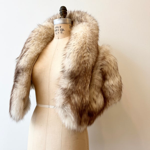 Fluffy Fur Shoulder Cape ~ Vintage 1950s Luxe Cropped Cape Featuring Vertical Panels ~ 50s Fox Fur & Satin Shoulder Cape with Collar