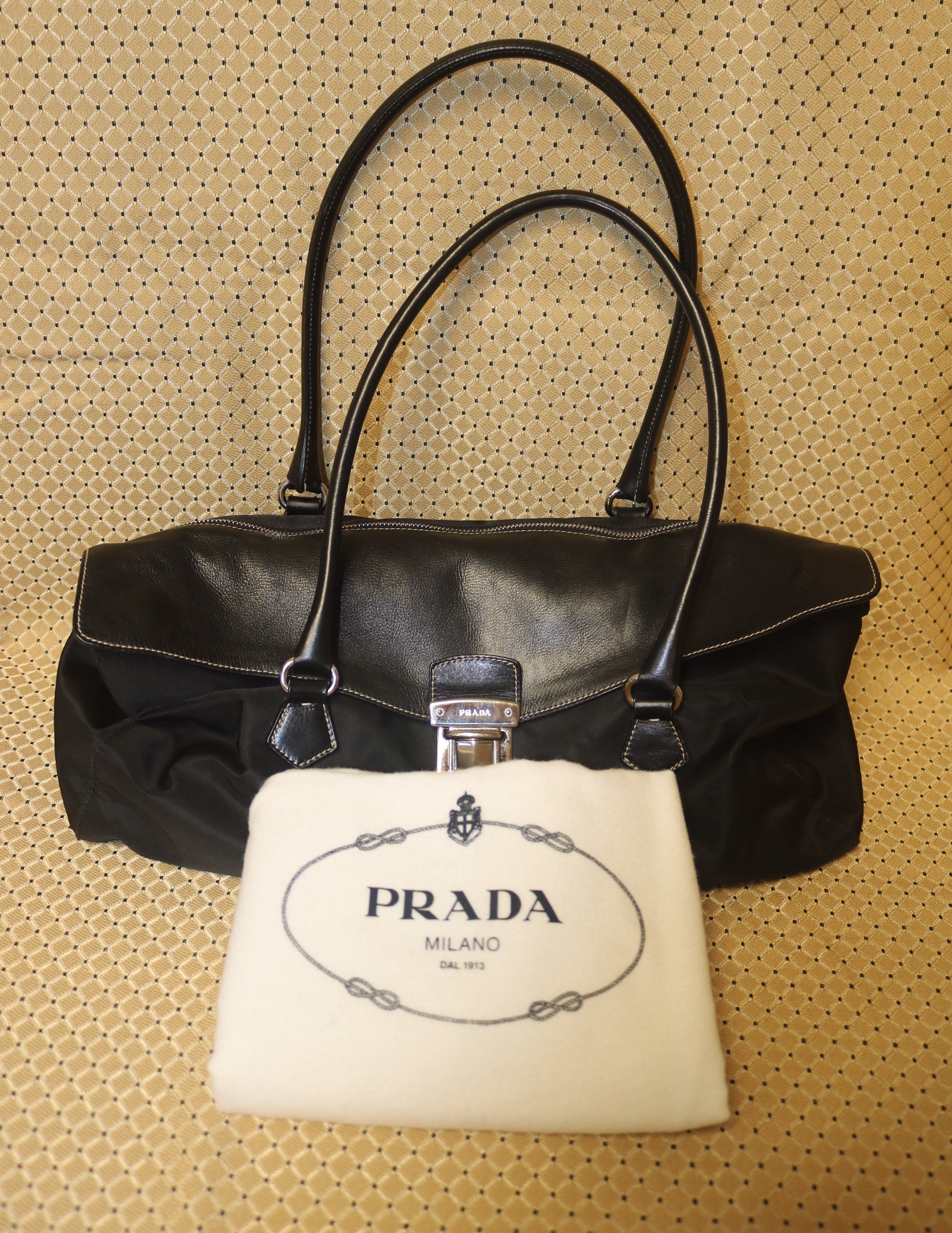 Prada handbag - Vintage Counter – Comptoir Vintage