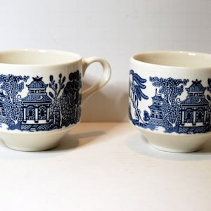 2 Vintage Churchill England Blue willow Coffee/Tea Cups