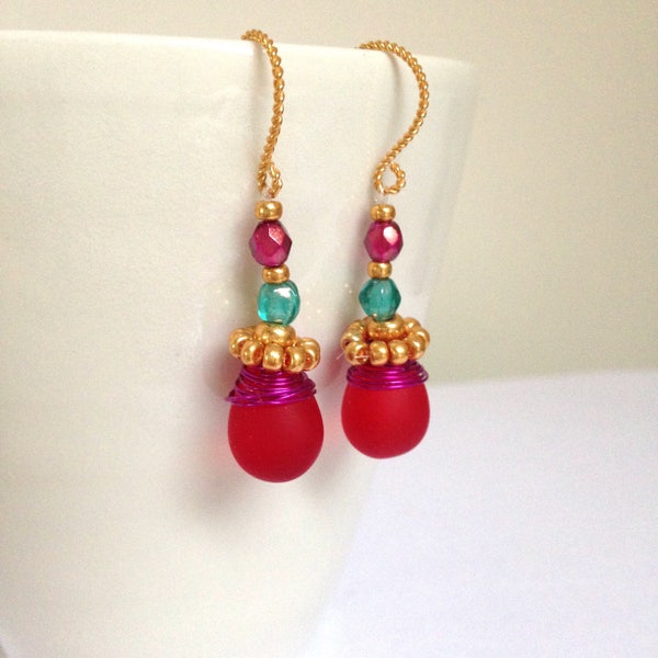 Red and turquoise renaissance earrings with Czech teardrops and glass beads. Nickel free. Italian medieval style, very elegant and classy