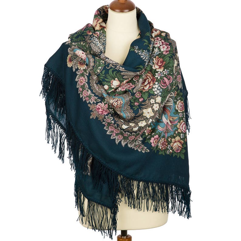 pavlovo posad shawl