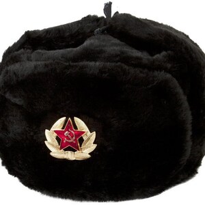 Piel sintética Ruso Sombrero Con Soviética Insignia En Negro.