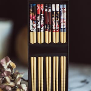 5 Pairs Set Fortune Cat Japanese Chinese Style Bamboo Chopsticks with Gift box