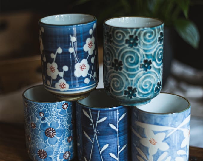 Set of 2 Japanese Teacup Ceramic Tea Cup Mug Japanese Traditional Flower Design