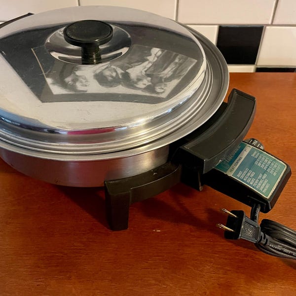 Toastess Small Electric Skillet Frying Pan | Les Bricolles de Cleo en