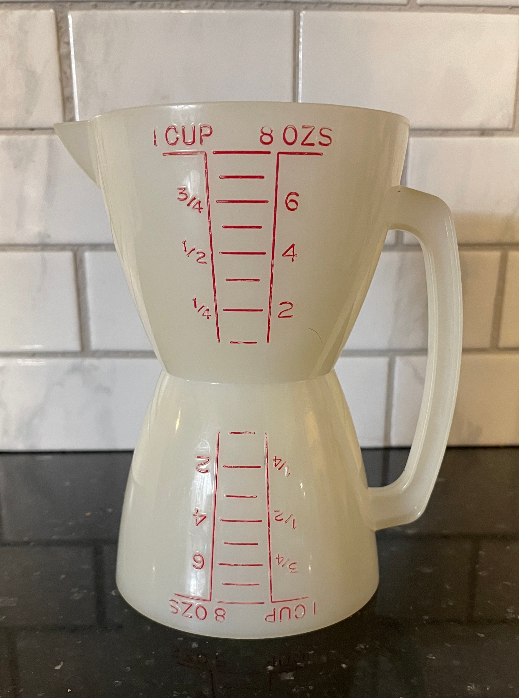 Vintage Pyrex 8 Cup-2 qt Glass #564 Measuring Cup Red Letters