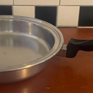 Vintage Flavor Seal 11 inch Frying pan  NO LID Made in USA/vintage kitchen/retro kitchen/70&#39;s