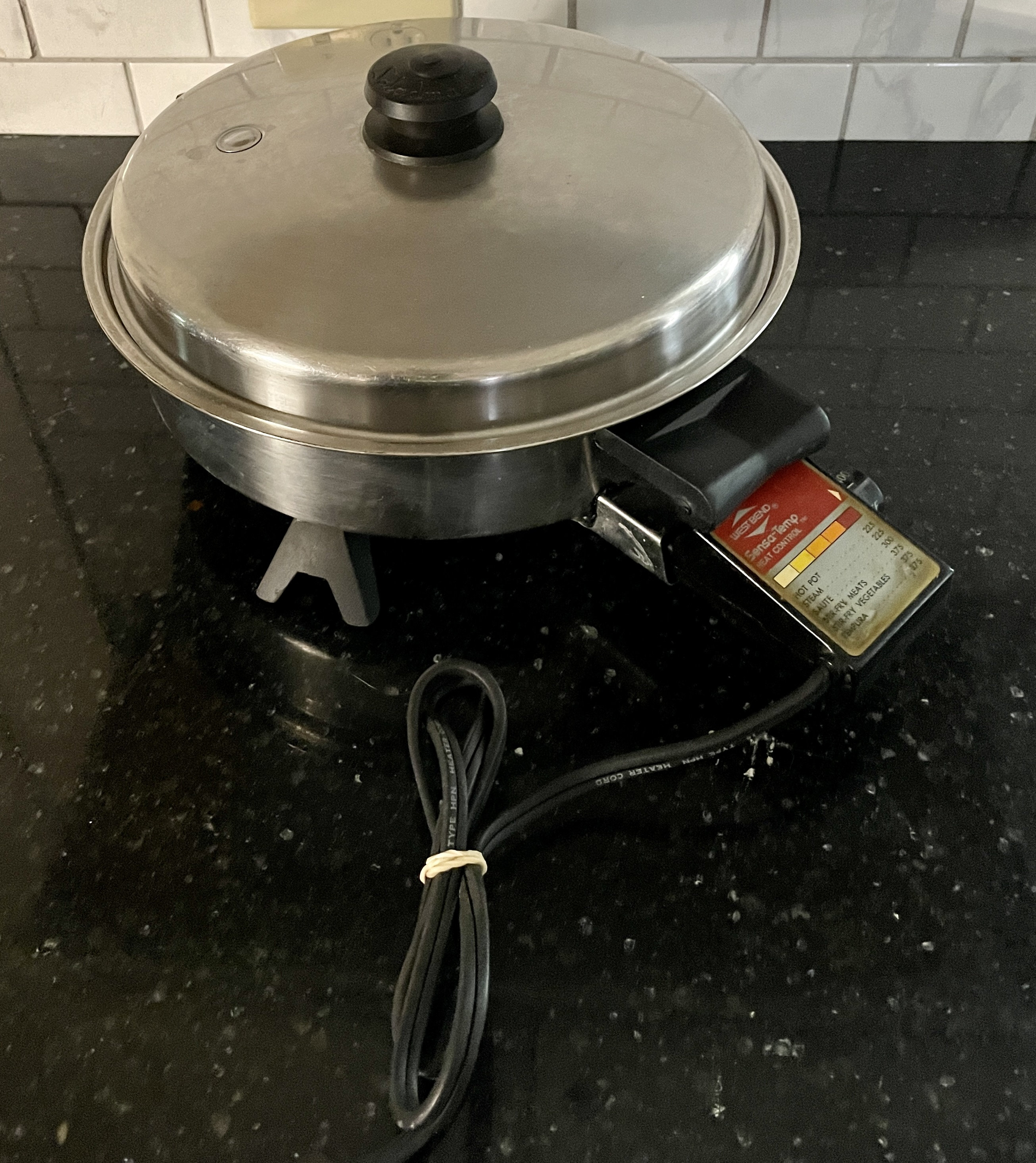 COUVERCLE VAPO SALADMASTER 7817 Oil Core 10,5 pouces VAPO COUVERCLE VAPO SALADMASTER 7817 Oil Core 10,5 pouces VAPO
