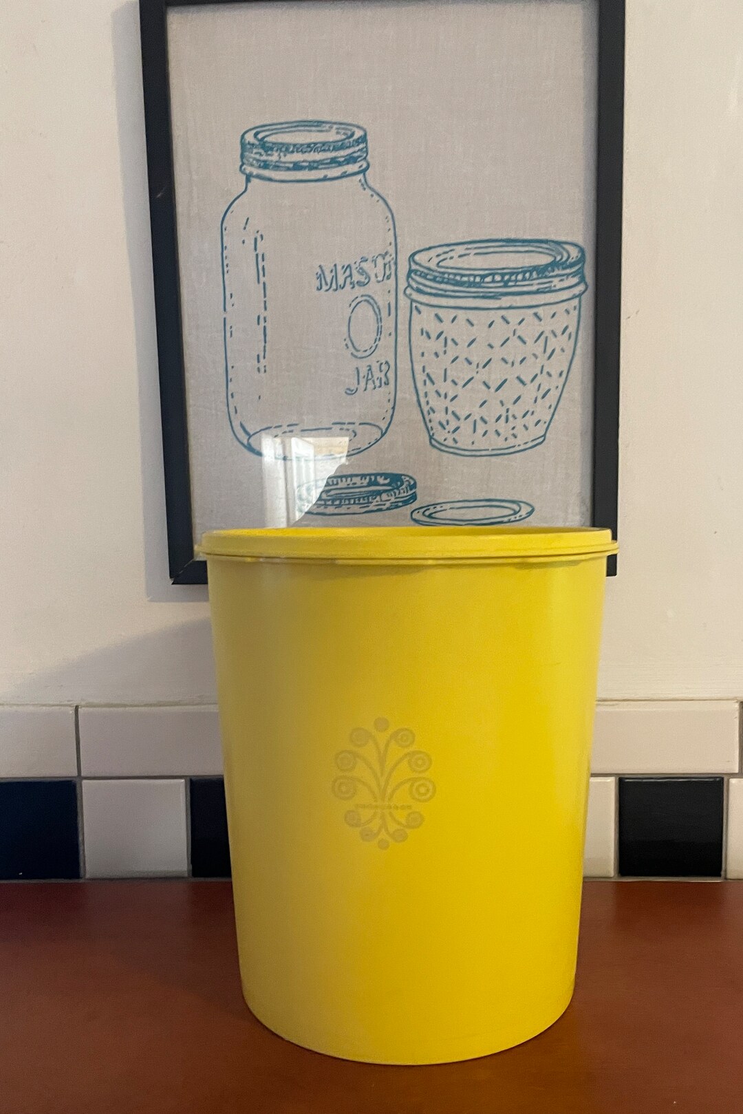 Vintage 1970's Tupperware Large Canister Harvest Gold /made in Usa ...
