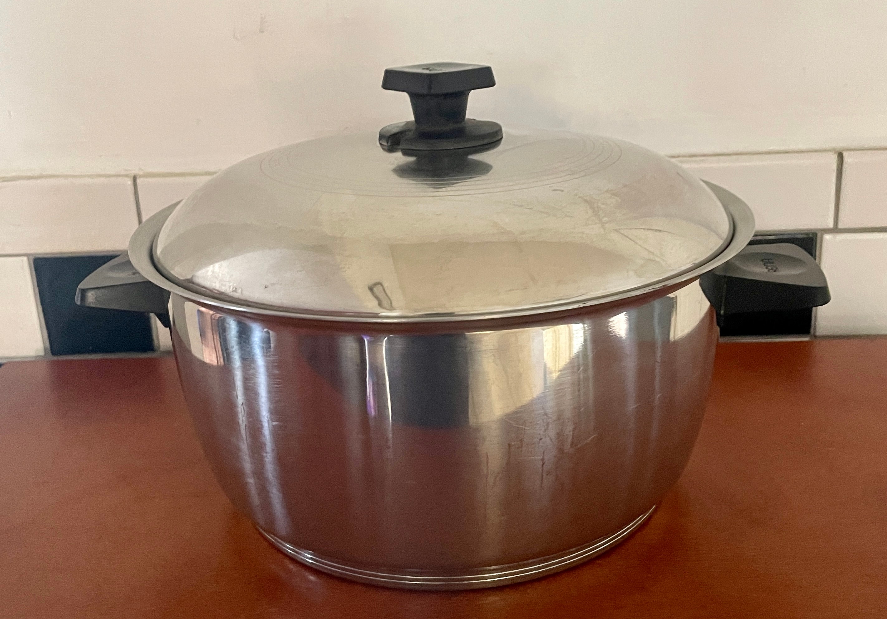 Vintage Rena Ware 6 quart 3 ply 18-8 Dutch oven /stock pot pan