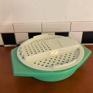 Tupperware Vintage Jadeit Käsereibe #787 und Schüssel #786