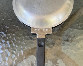 Vintage Perfect Pfannkuchenpfanne, Antihaftbeschichtung, perfekt für Frühstückseier und Omeletts