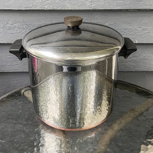Zabytkowy miedziany garnek Revere Ware o pojemności 8 litrów z pokrywką, wyprodukowany w USA/kuchnia vintage/retro/lata 70.